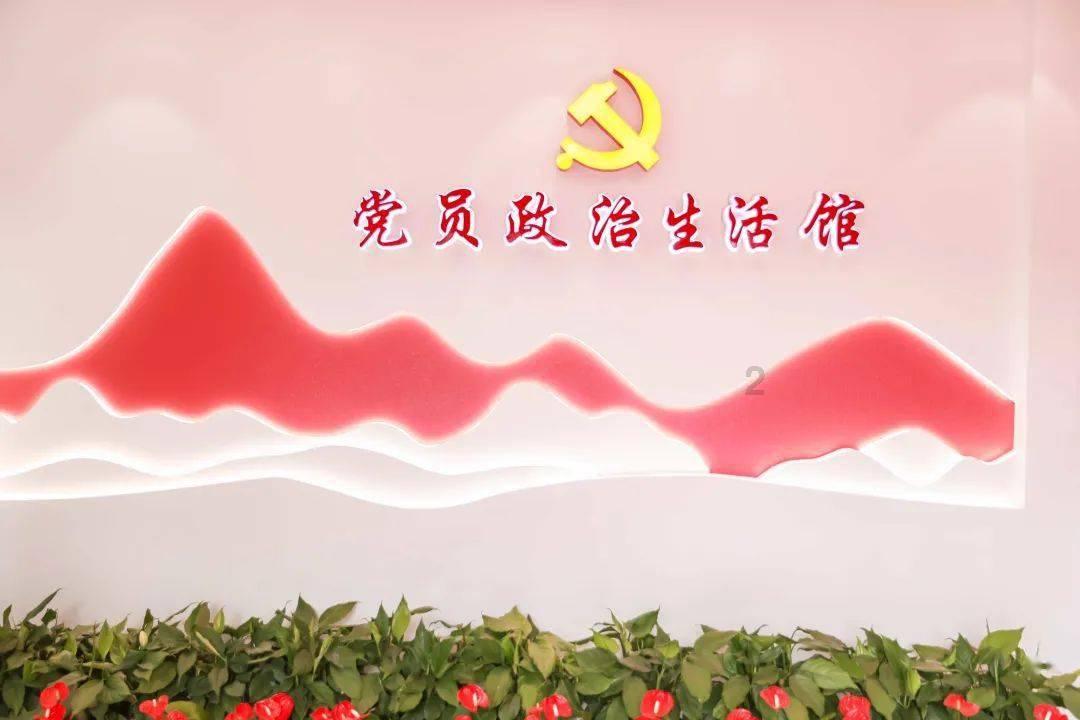 老旧的轿车